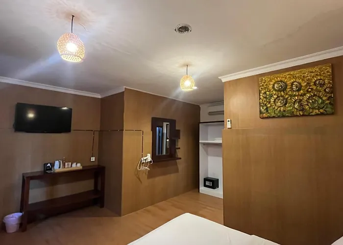 Hotel Garden Bali Dwipa Hotel, 2*